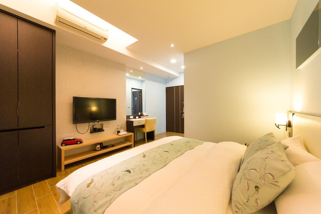 W Hostel Tainan Exterior photo