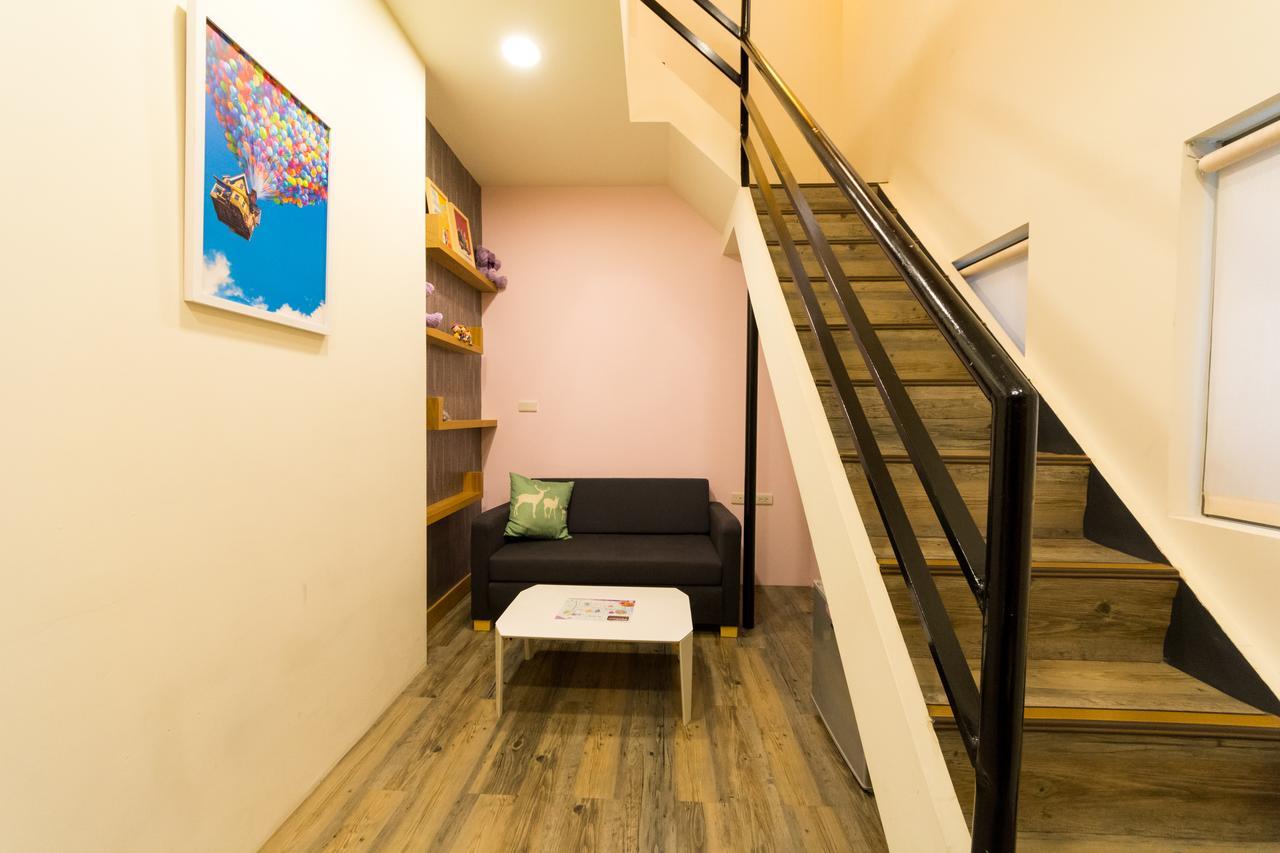W Hostel Tainan Exterior photo