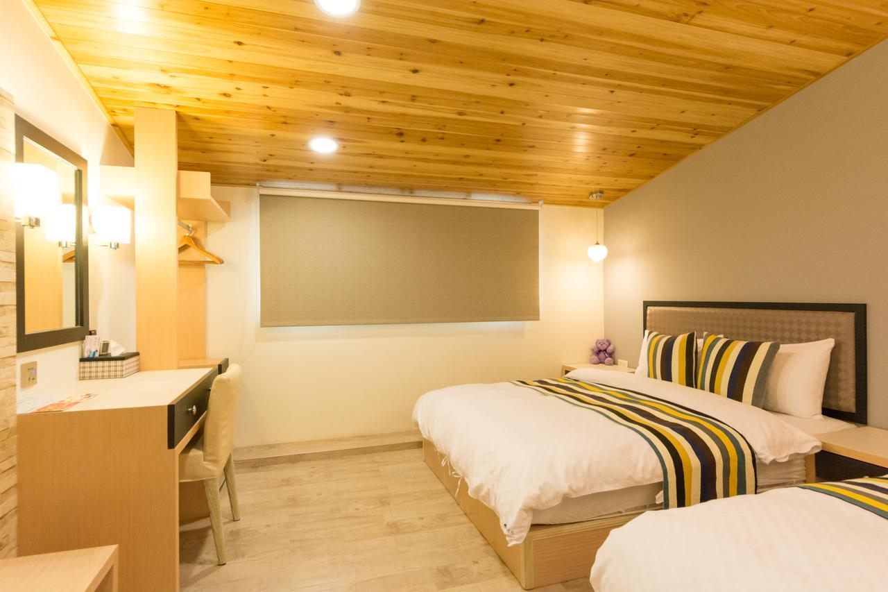 W Hostel Tainan Exterior photo